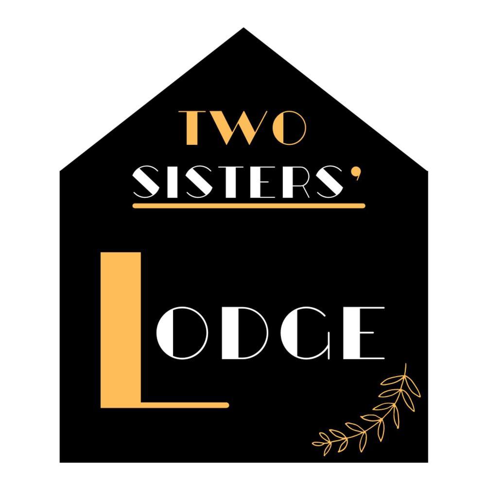 Two Sister'S Lodge Ла Рош ан Арден Екстериор снимка